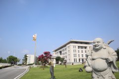 走进历史，感受名人魅力|品味名人雕塑的奇异韵味